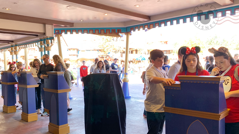 Como marcar o FastPass+ (com passo-a-passo!) | Viagem Disney | FastPass+ Kiosk