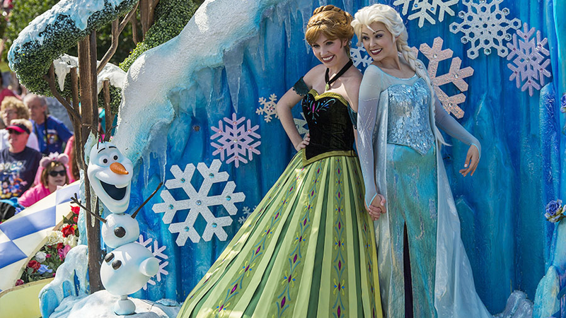 Onde encontrar Anna, Elsa e Olaf na Disney de Orlando - Festival of Fantasy Parade
